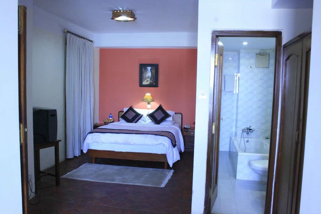 Heritage Home Hotel And Guest House Kathmandu Bagian luar foto