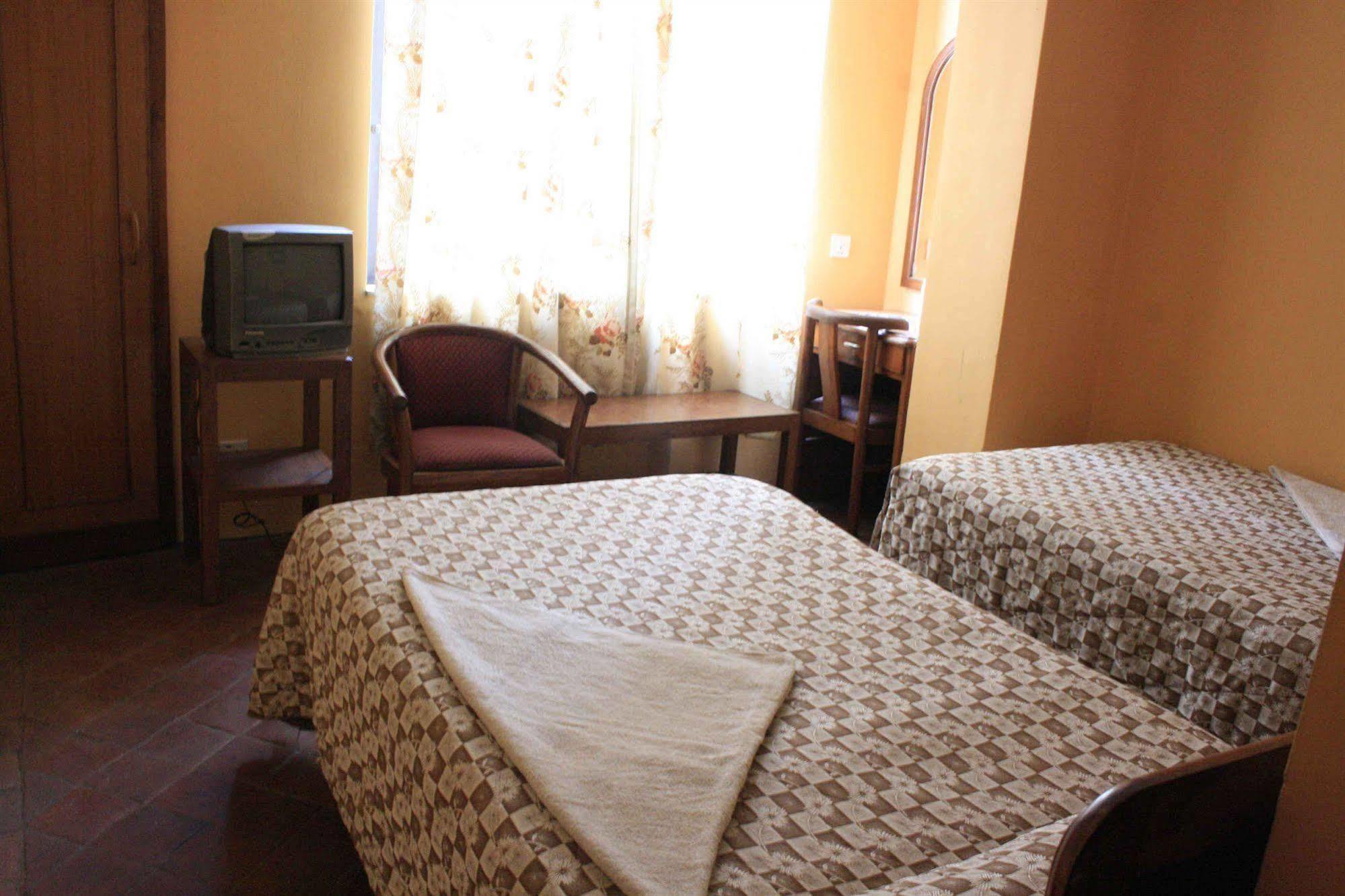 Heritage Home Hotel And Guest House Kathmandu Bagian luar foto