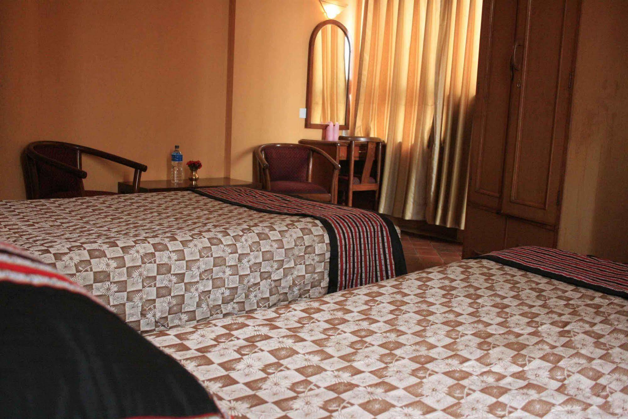 Heritage Home Hotel And Guest House Kathmandu Bagian luar foto