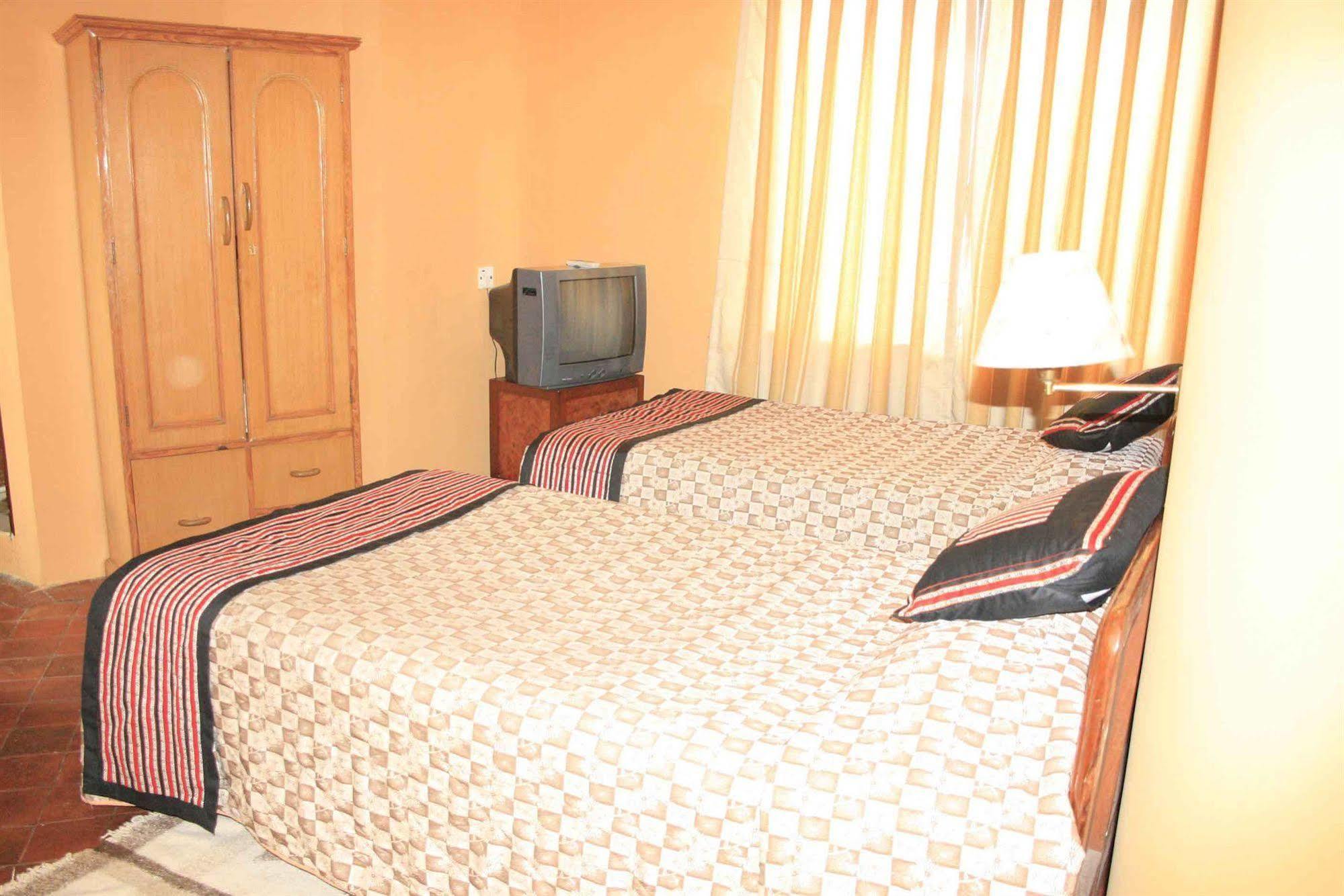 Heritage Home Hotel And Guest House Kathmandu Bagian luar foto