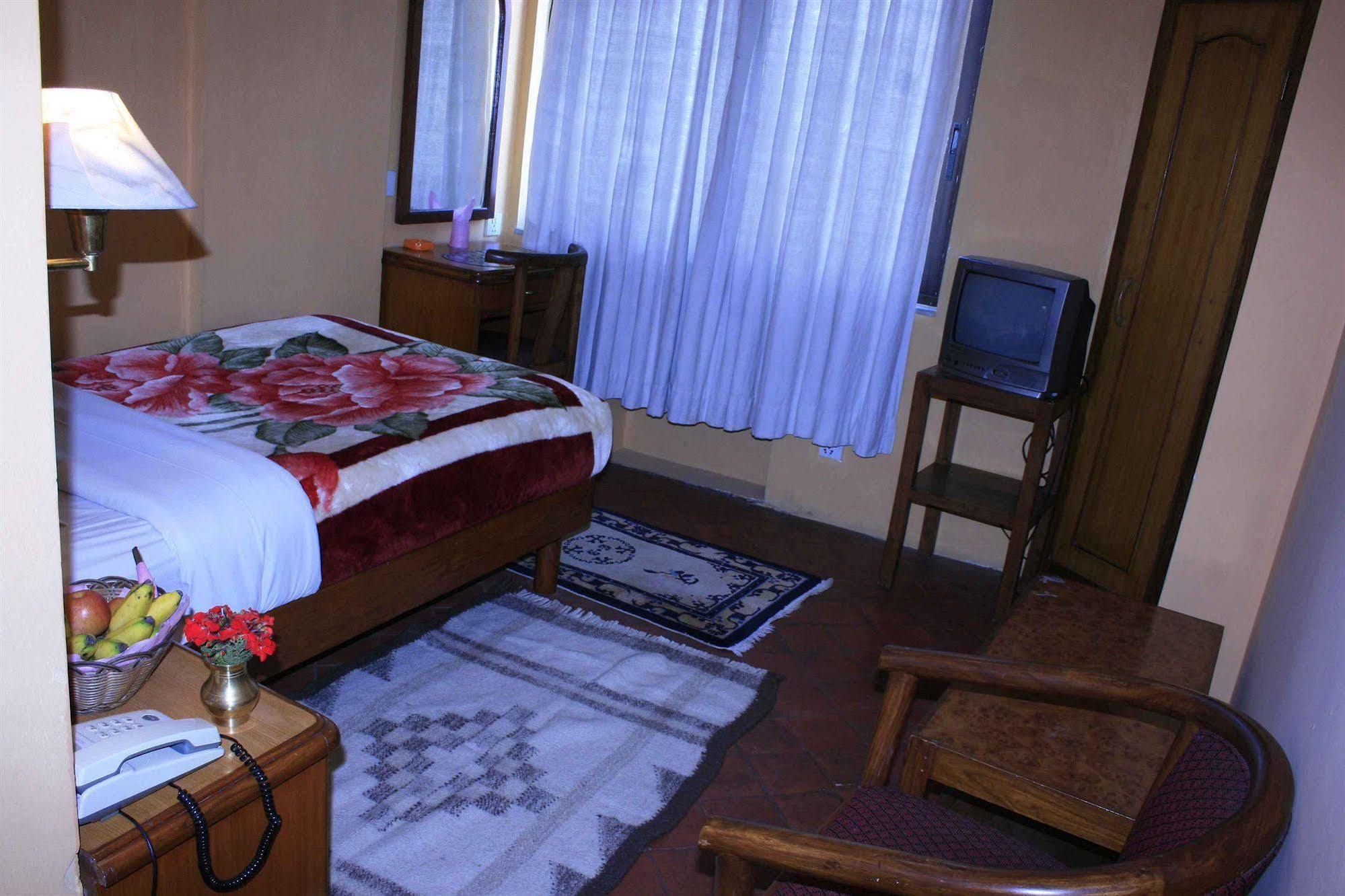 Heritage Home Hotel And Guest House Kathmandu Bagian luar foto