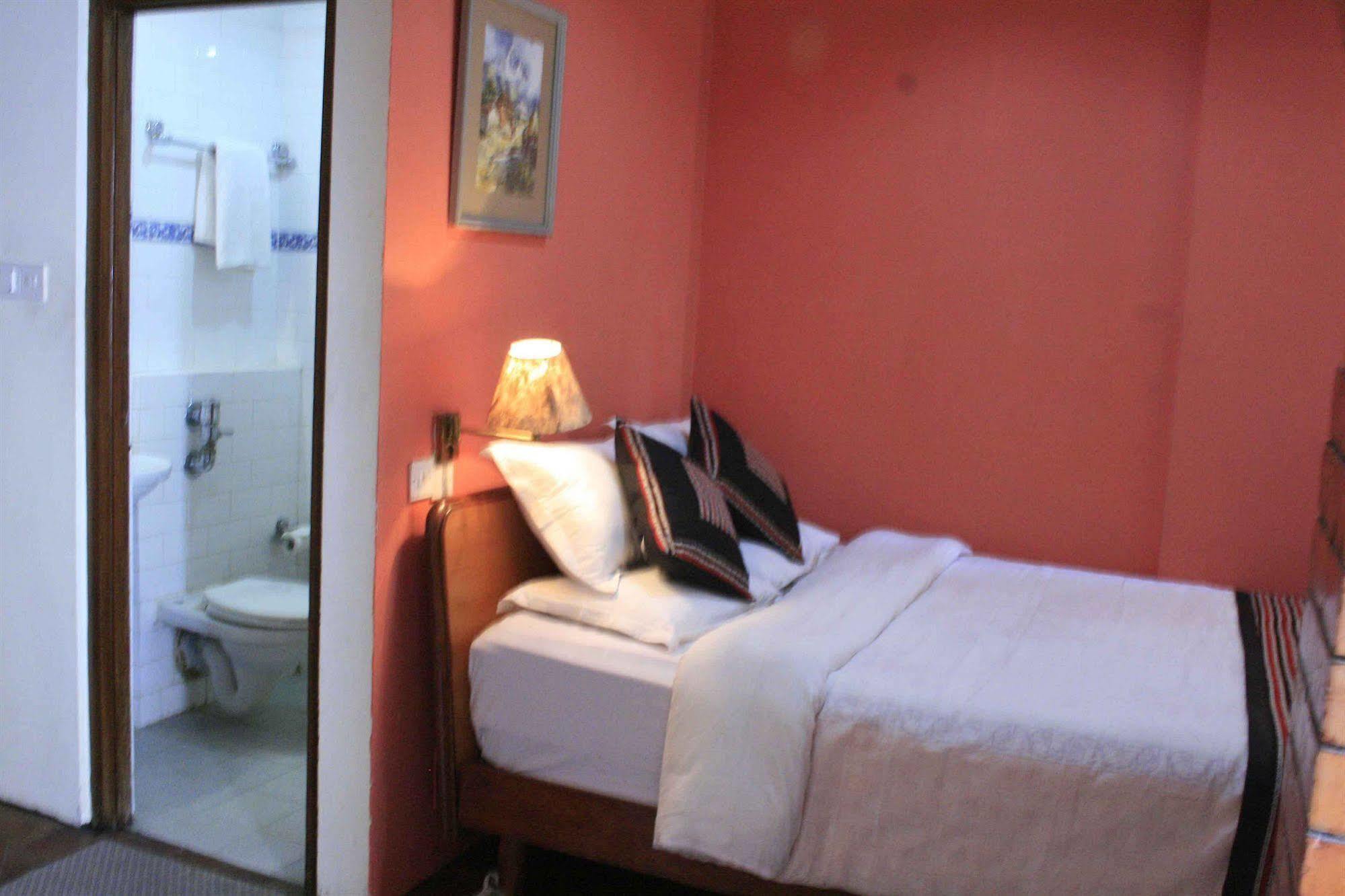 Heritage Home Hotel And Guest House Kathmandu Bagian luar foto