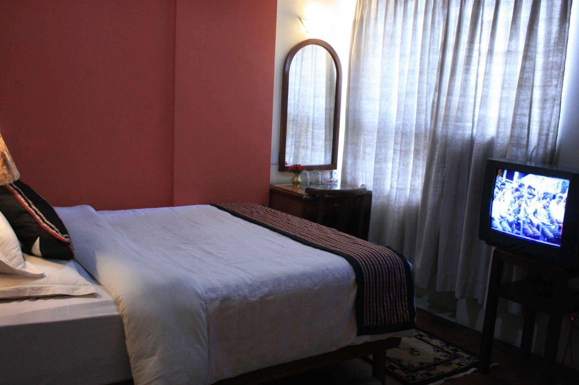 Heritage Home Hotel And Guest House Kathmandu Bagian luar foto