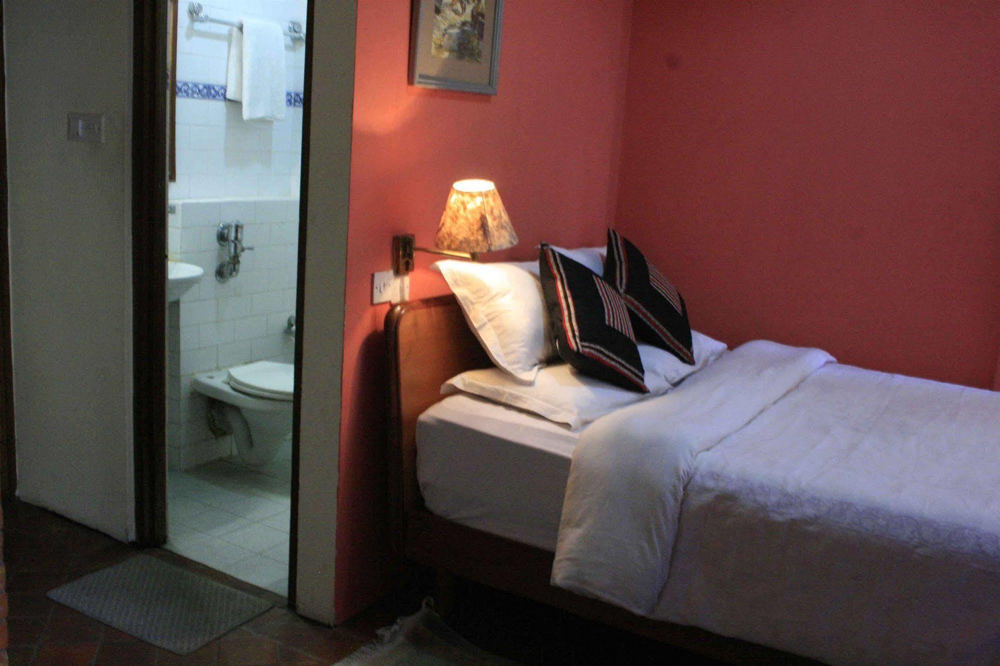 Heritage Home Hotel And Guest House Kathmandu Bagian luar foto
