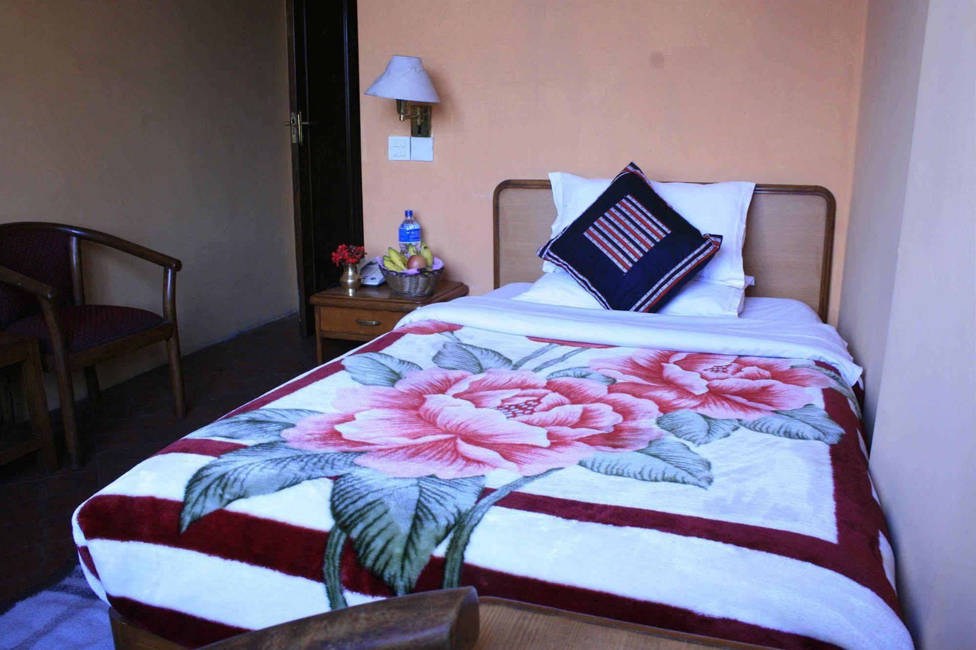 Heritage Home Hotel And Guest House Kathmandu Bagian luar foto